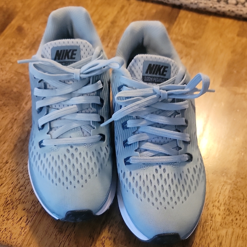 Nike Light Blue Women's Athletic Sneakers